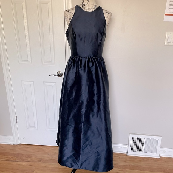 NWOT Keyhole Pleated Overlay Fit Flare Aline Formal Evening Prom Gown Satin Maxi - Picture 1 of 9